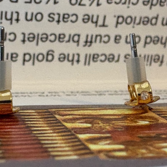 Egyptian New Kingdom Cat Earrings Gold - Picture 3 of 4